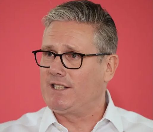 Keir Starmer, Primer Ministro Inglés, afronta crisis